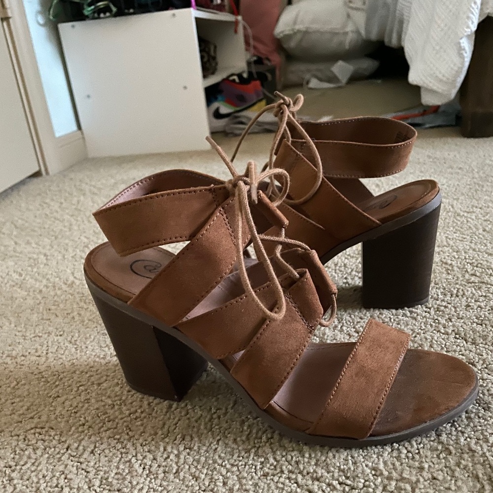 Shoes - Picture 2 of 2